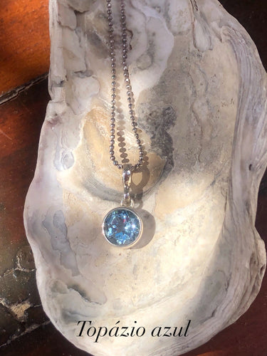 Pingente em Prata com Topázio azul