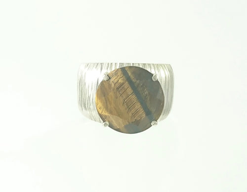 Anel em prata 950 com OLHO DE TIGRE facetado.