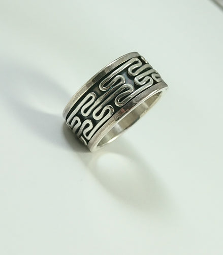 Anel de prata 950, caminho do Sol, envelhecido.