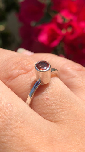 Design tubinho em Prata 950 com Safira laranja