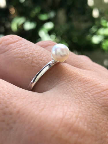 Anel de Prata 950 com Pérola branca