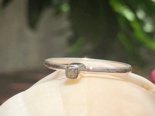 Design tubinho em prata 950 com Diamante bruto.